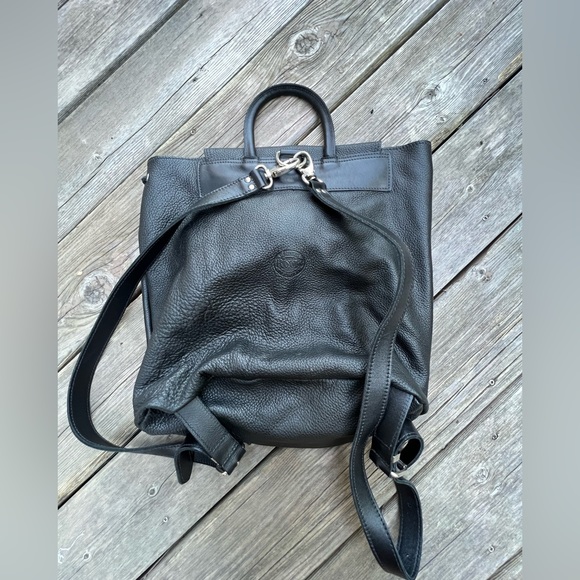 COPY - Vintage ROOTS CANADA Pebbled Leather Large Black Buckle drawstring backp… - Picture 6 of 16